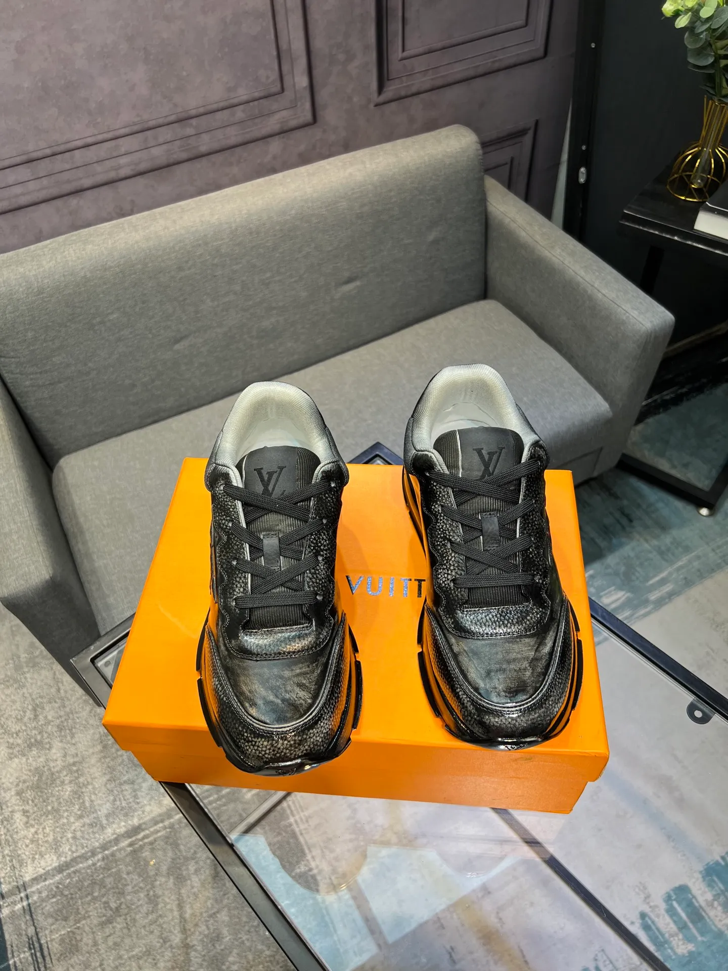 Men's Men's Shoes💰880 LV | Louis Vuitton 2025𝐬𝐬 New Spring and Summer Styles for Couples, Men's Styles Available First. The counter features the latest casual shoes. Hard goods are new🆕 ❥Purchase level! Full of high-end feel! A popular model among bloggers at home and abroad, it’s retro and fashionable and looks amazing on your feet! Wear a lot of happiness! Mainly recommended model on the official website★ ▪️Upper: Original custom-made imported calfskin fabric ▪️Inner lining: breathable gauze imported from Italy ▪️Outsole: rubber foam ➕tpu high-end outsole ▪️Shoe size: 36-44 (customized for 45 and 46)
